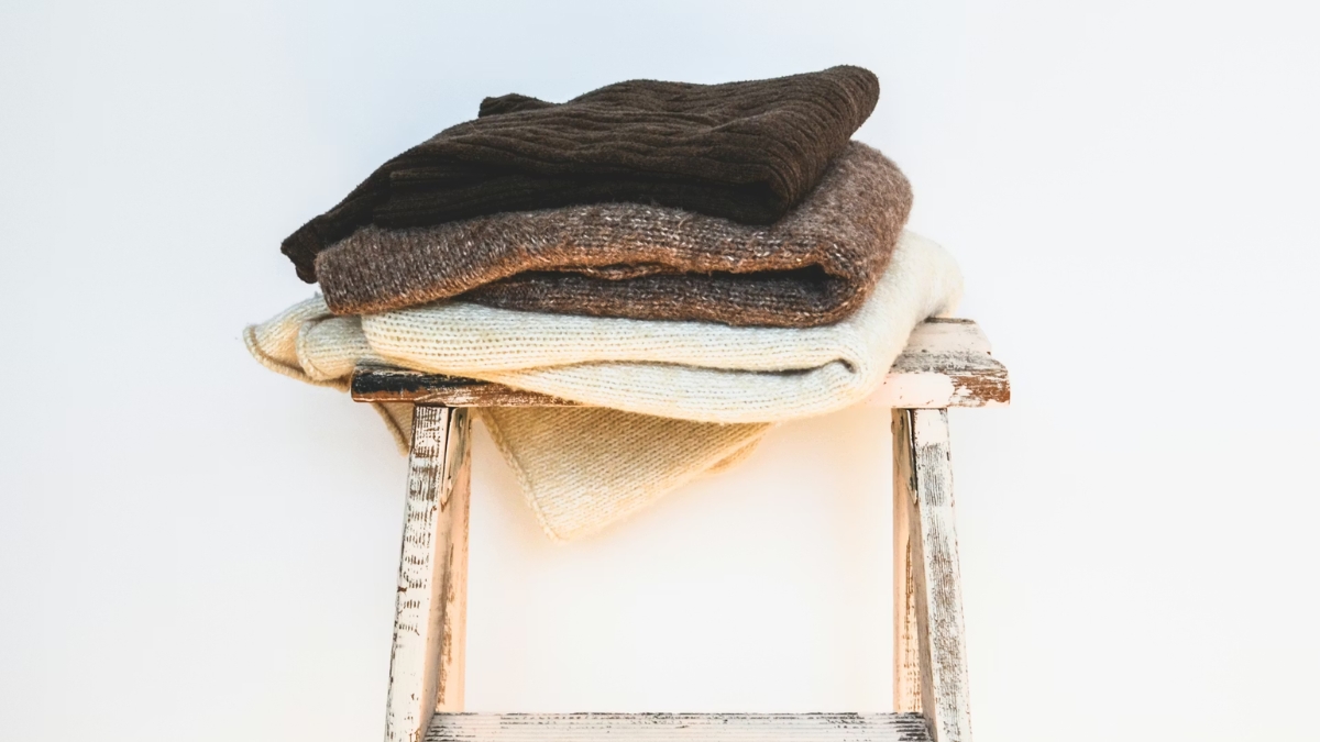 trinties saltinaii kede su megztiniais burbuliuojasi