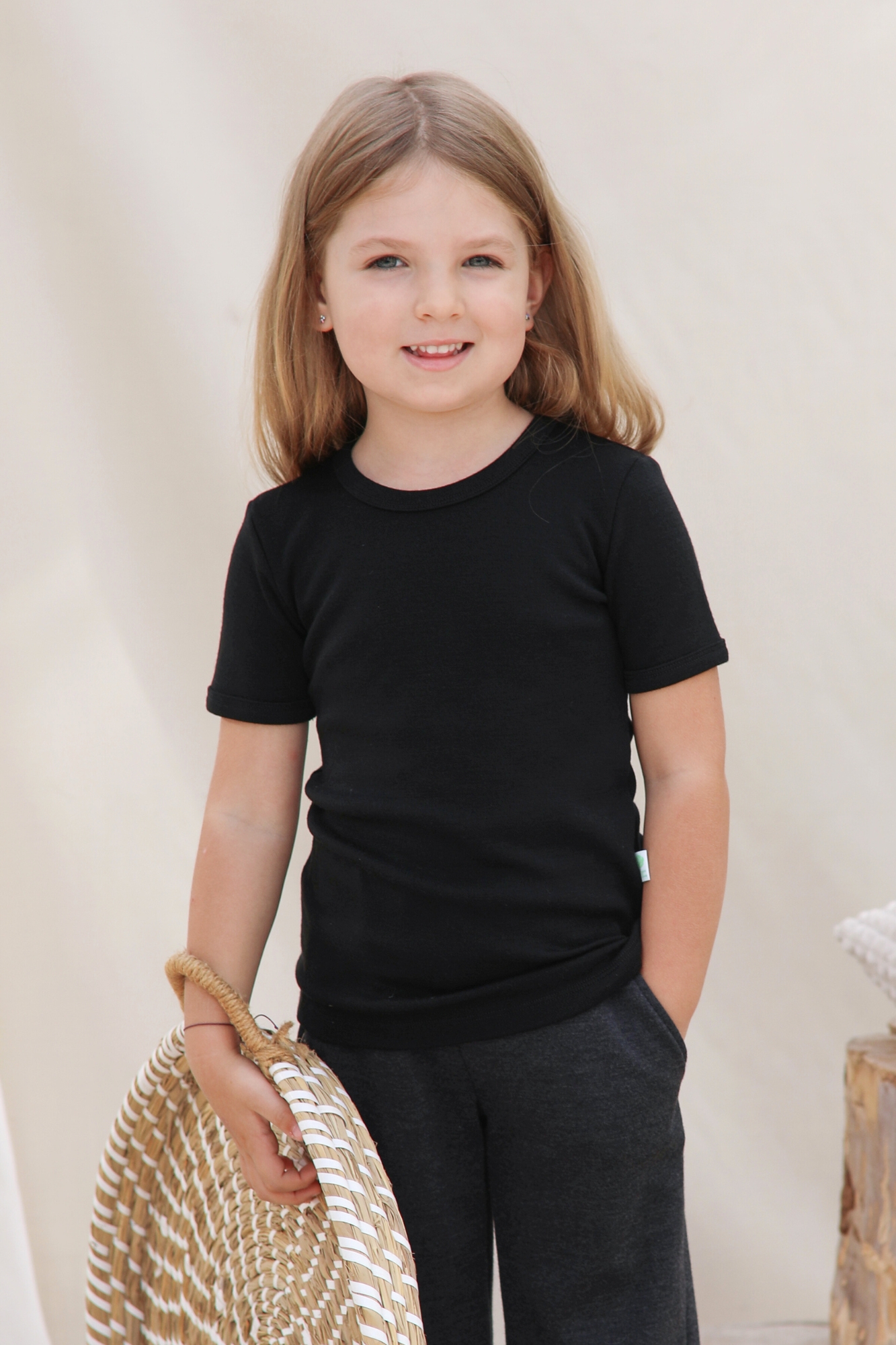 apatiniai-marskineliai-vaikams Apatiniai marškinėliai vaikams trumpomis rankovėmis iš merino vilnos – švelnūs, kvėpuojantys, patogūs sluoksniavimui