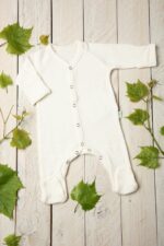 Merino vilnos šliaužtinukai kūdikiams su pėdutėmis Green Rose, švelnūs ir patogūs kasdienai