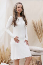 moteriški naktiniai baltos spalvos su raukinukais ilgi