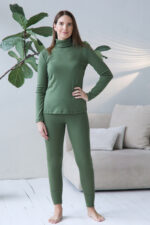moteriški termo drabužiai su timpom ir golfu samanų spalvos