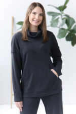 oversize džemperis moterims melanžinis