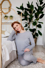 vilnonė pižama pilkos spalvos
