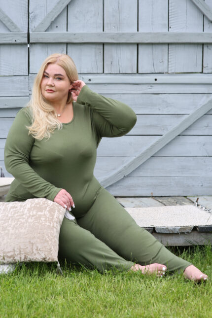 vilnos pižama samanų spalvos plus dydis