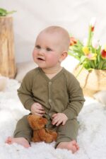 Lininis romperis kūdikiui iš 100% lino – lengvas, patogus ir tinkamas kasdienai