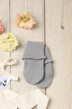 Pilkos merino vilnos pirštinės kūdikiui iš merino vilnos