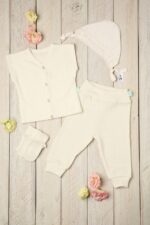 Baltas naujagimio kraitelis iš merino vilnos